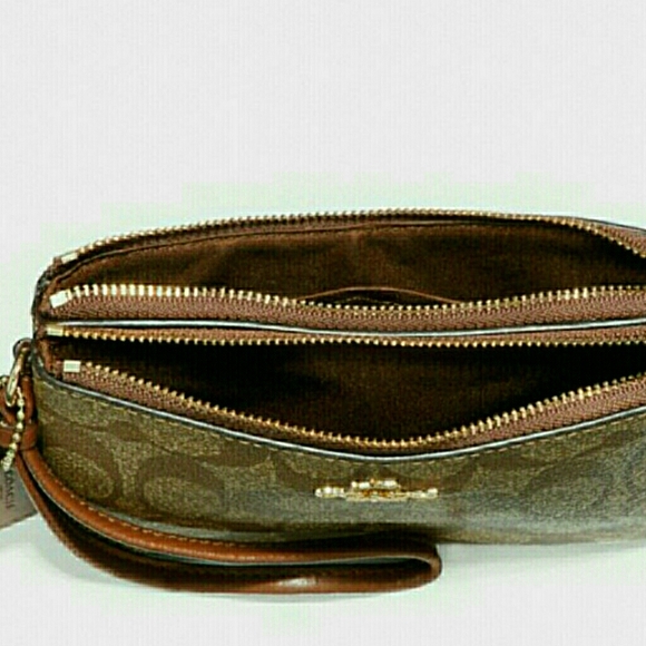 ♥️ COACH DOUBLE ZIP WRISTLET♥️❗NEW WITH TAGS ♥️❗ - Picture 8 of 9